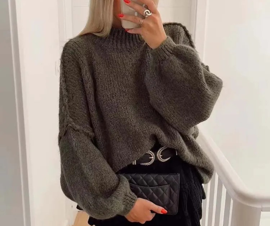 Casual Elegance: Long-Sleeve Knit Top for Autumn